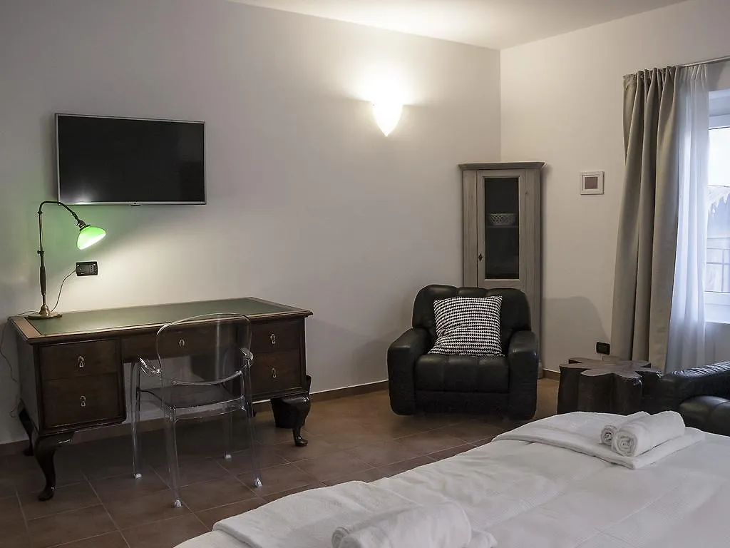 Antica Corte Guest House Busto Arsizio 0*,